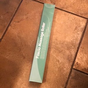 Facial massage roller